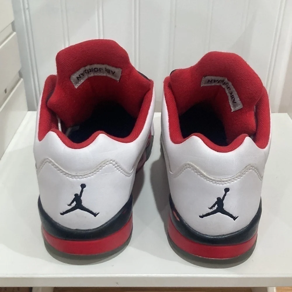 Jordan ‘fire red’ 5 low